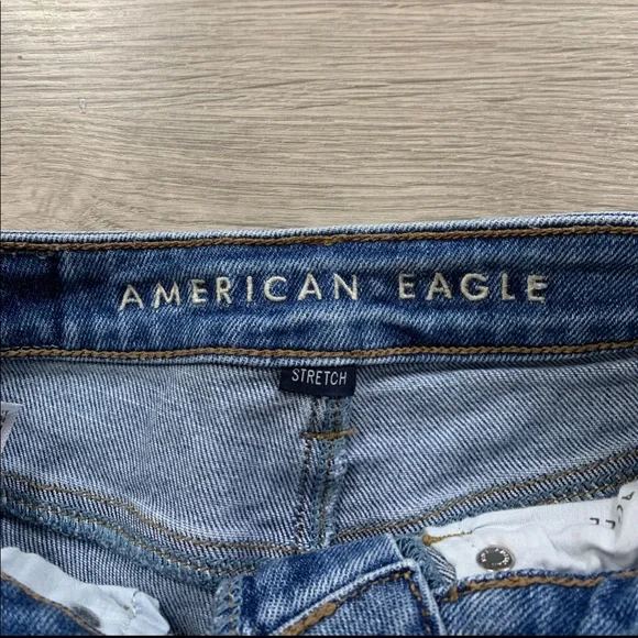 AEO Mom High Rise Jeans - Picture 9 of 12